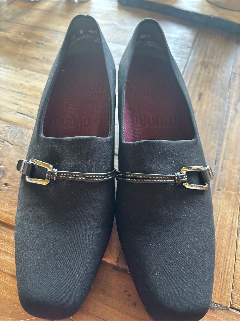 Munro CINDI Black Pump with Silver Buckle Detail 10 Wide